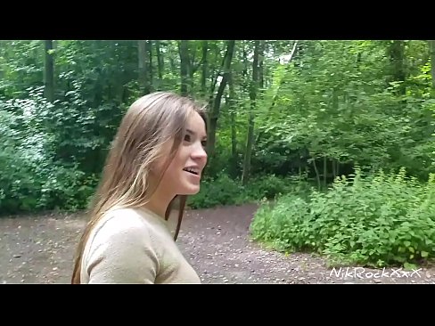 ❤️ エベリナに公共の場でのファックを提案した。彼女はイエスと言った。そして、私は彼女のお尻をファックし、彼女の口の中にザーメンを入れた。そして彼女は小便をした。 セックスビデオ ❌️❤