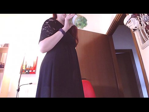 ❤️ スケベで甘美なパンティが大好きな従順な奴隷が、この動画を見てオナニーを強要される! セックスビデオ ❌️❤