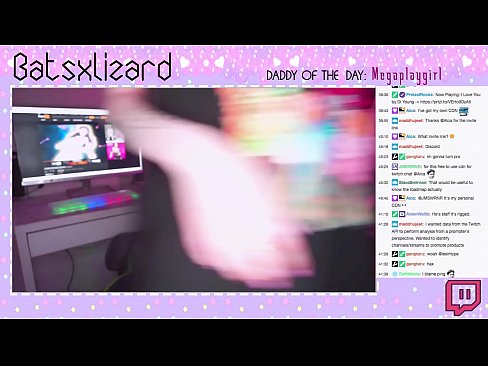 ❤️ ゲーマーがストリームをオフにするのを忘れて、生放送で潮を吹く セックスビデオ ❌️❤